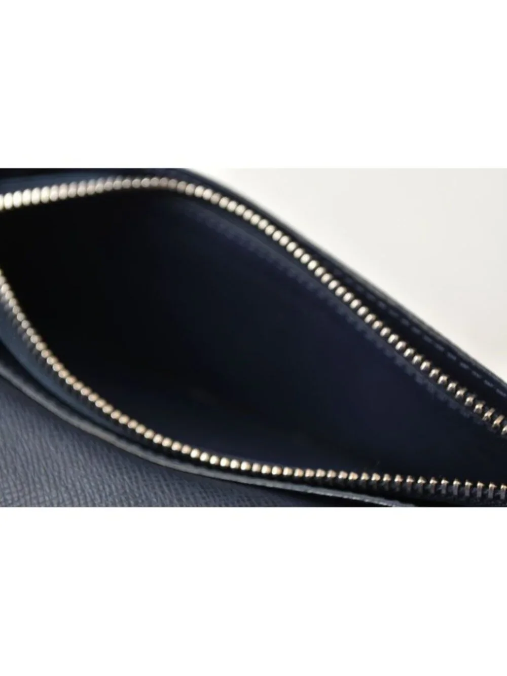 Louis Vuitton 260410w34 brand